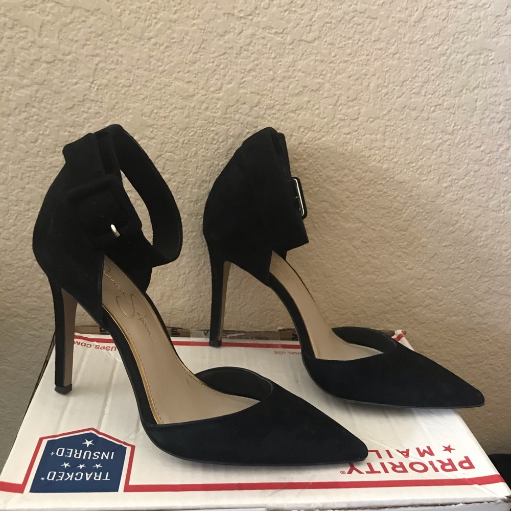Jessica Simpson pointed toe ankle strap pumps 8